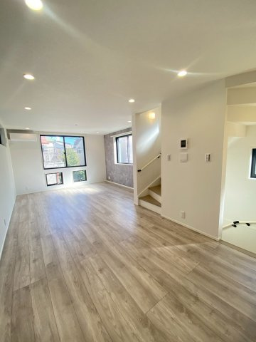 小日向3丁目戸建ての画像