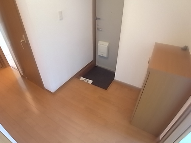 サテライト　ミーホＡ棟の玄関