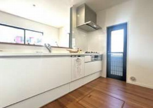 【キッチン】 | 【仲介手数料０円】厚木市恩名3丁目　中古一戸建て | 厚木市恩名3丁目　中古一戸建て