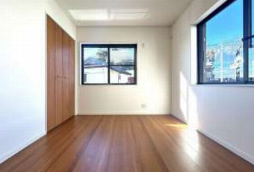 【洋室】 | 【仲介手数料０円】厚木市恩名3丁目　中古一戸建て | 厚木市恩名3丁目　中古一戸建て