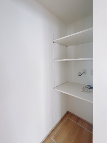 【中古戸建】太田市大原町の収納|■パントリー｜食材を保管したり、普段使わないお料理道具を収納したりできるマルチスペース。