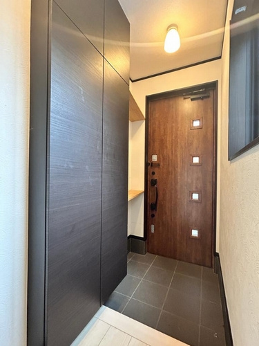 【玄関】 | 【仲介手数料０円】藤沢市渡内2丁目　中古一戸建て | 【仲介手数料０円】藤沢市渡内2丁目　中古一戸建て