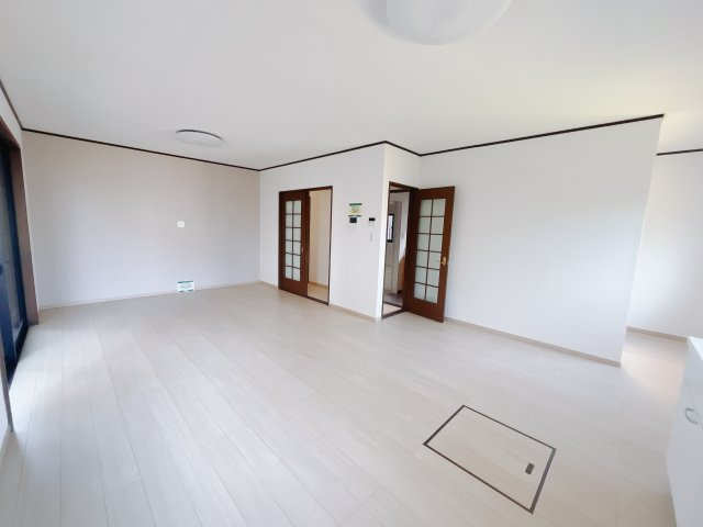 【中古戸建】太田市茂木町の居間・リビング|■リビング