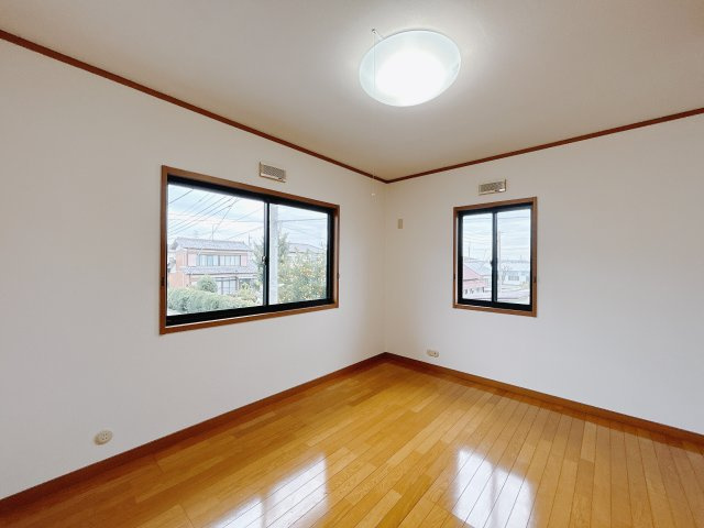 【中古戸建】太田市新田市野井町の洋室|■2階洋室｜子供部屋のメリットは「自立心を養うことができる」「自分で整理整頓できるようになる」そして、お子様が成長した際には「プライバシーを確保できる」といい事だらけ♪