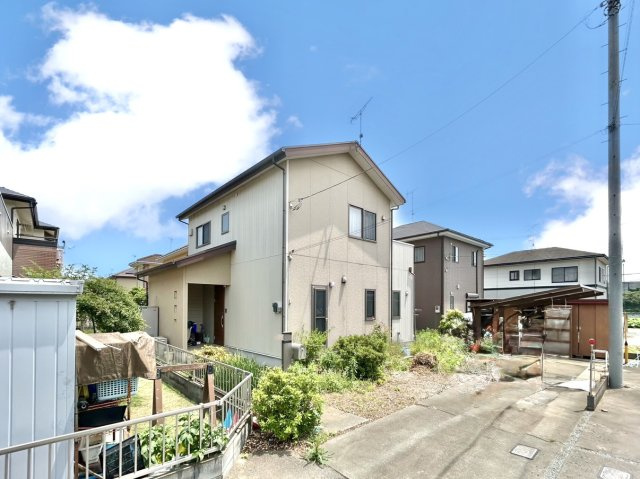 【中古戸建】太田市大原町の前面道路含む現地写真|■外観