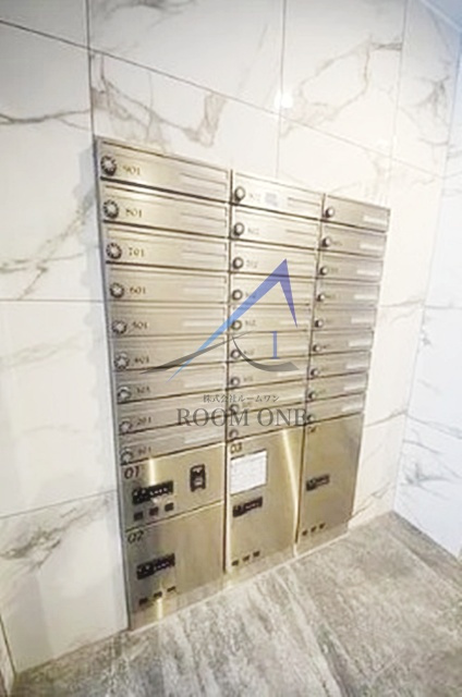 レオーネ三ノ輪のその他共用部分|宅配ボックスです。