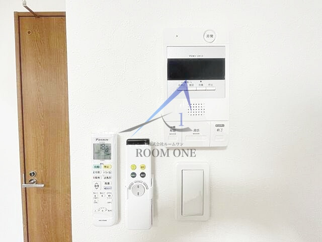 マーレ梅島のセキュリティ|モニター付きインターホンです。