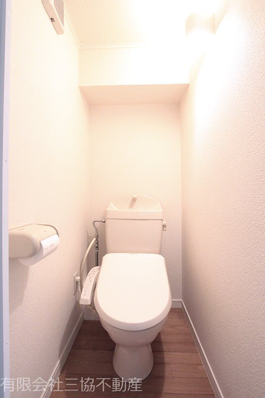 フローラ|暖房洗浄便座付き　※別部屋同室間取り写真につき若干相違有