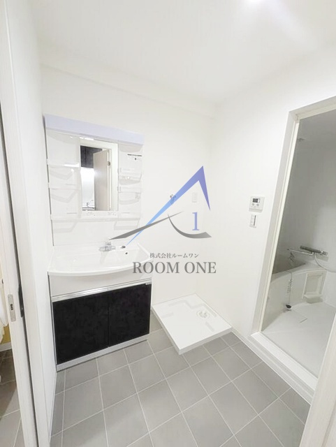 秀和マンションの洗面所|洗面台です。