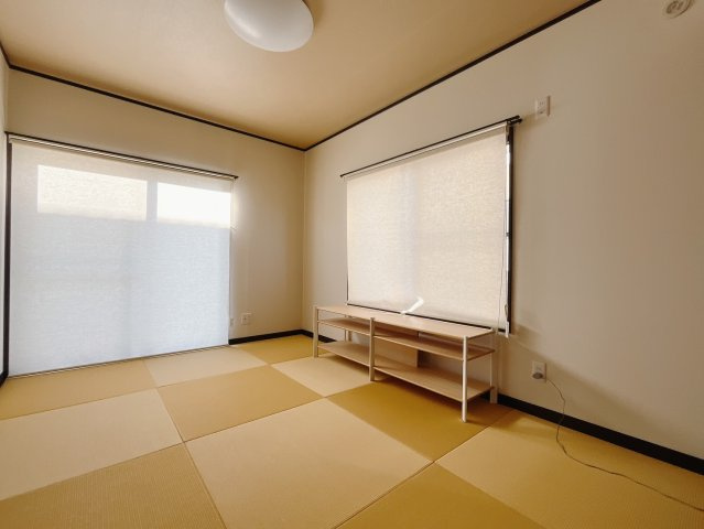【中古戸建】太田市下小林町の和室|■1階和室｜和室を書斎にしたり、冬にはコタツを敷いて家族みんなで年越しをするのもいいですね。家族みんなのお気に入りの空間になります