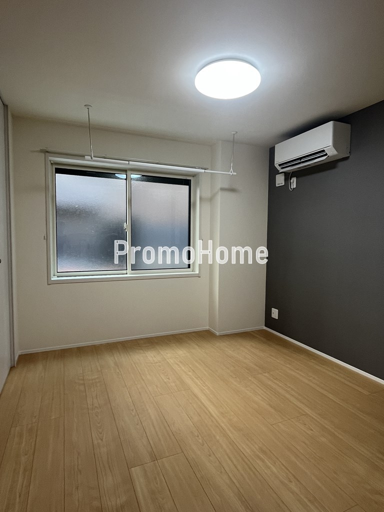 ルミケオ大手町の洋室