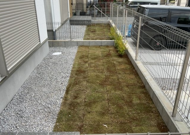 【庭】 | 庭があることでガーデニングや家庭菜園はもちろん、こどもの遊び場やペットを放して遊ぶことができます。また、家の周囲に余裕があるということです。隣地との間があれば、十分な日当たりと、風通しが確保できます。
