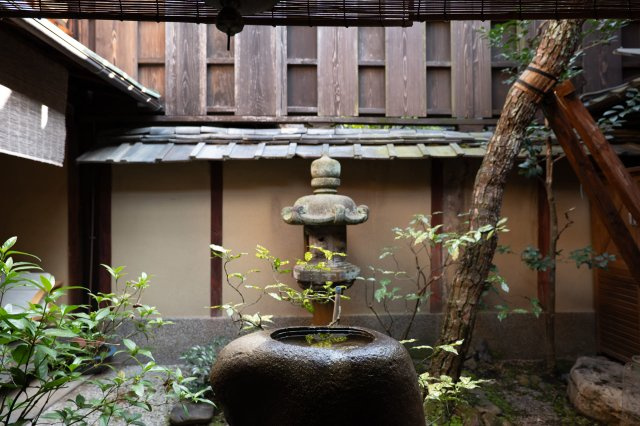 上七軒 町家シェアハウス 世界と繋がる京都暮らしの庭|京都らしい日本庭園