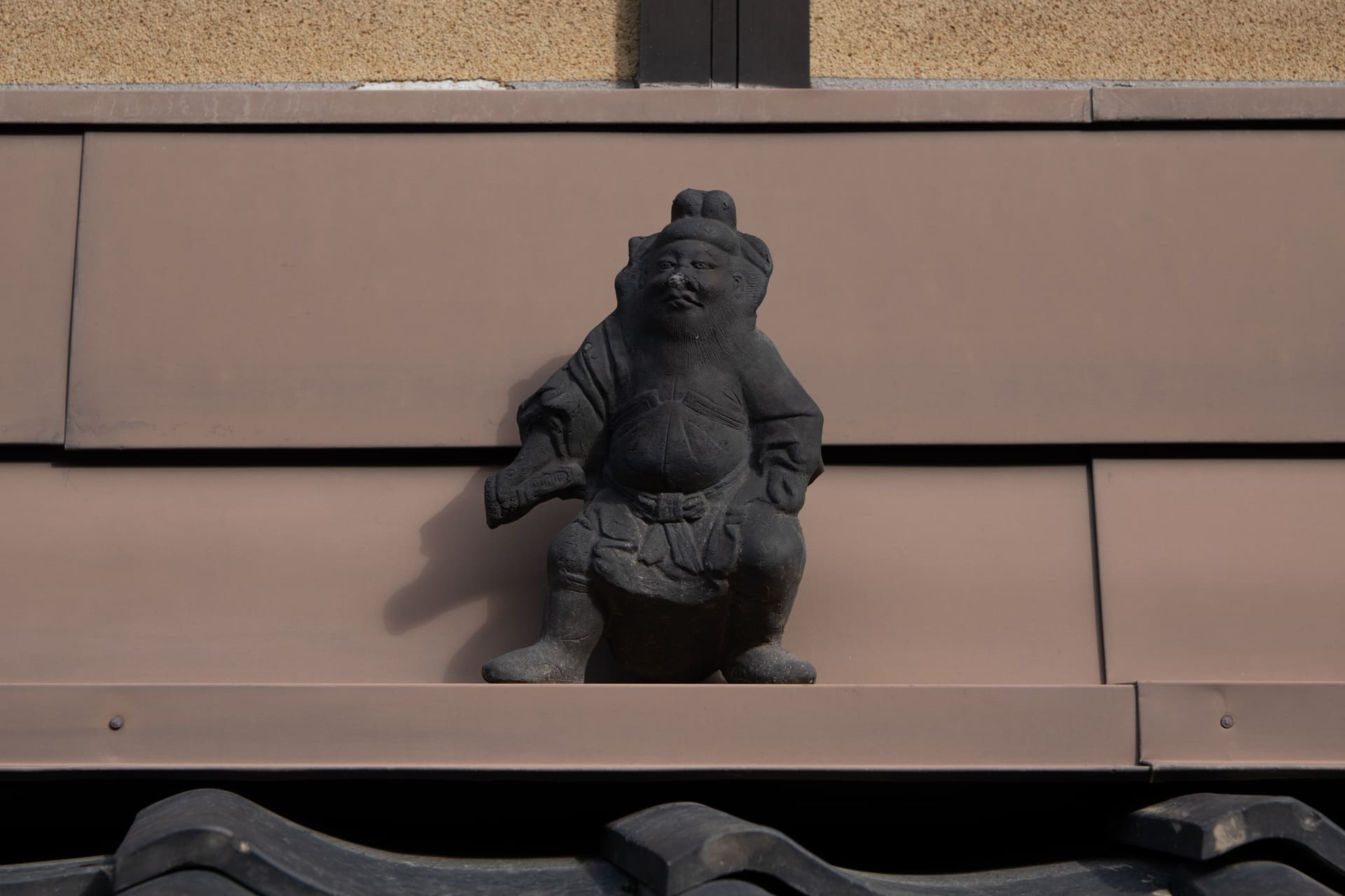 上七軒 町家シェアハウス 世界と繋がる京都暮らしのその他|この町家を守る鍾馗さん