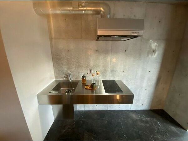 b.UEMACHIDAIのキッチン