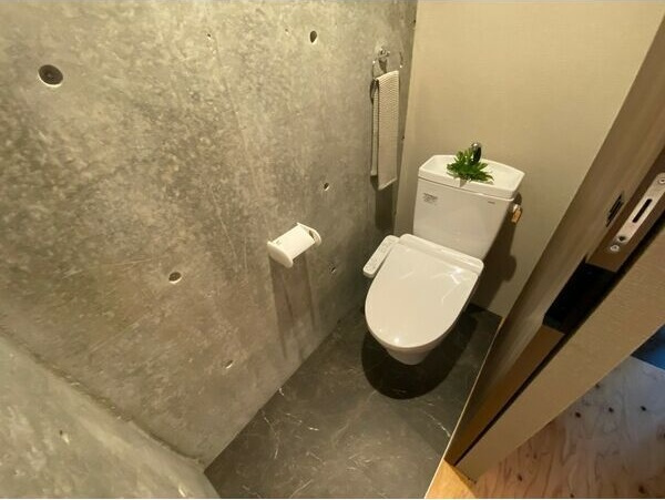 b.UEMACHIDAIのトイレ