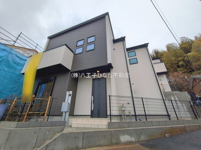 祝　成約済み　八王子市　館町　新築戸建ての外観|～仲介手数料無料☆八王子ひなた不動産～　八王子市館町　新築戸建て