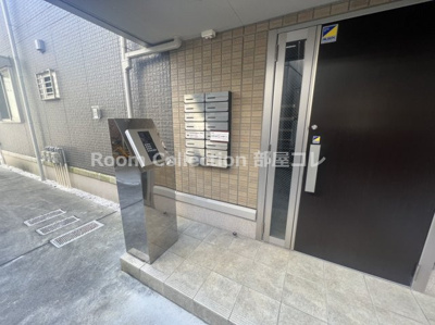 【エントランス】 | Ｖｉｃｔｏｉｒｅ