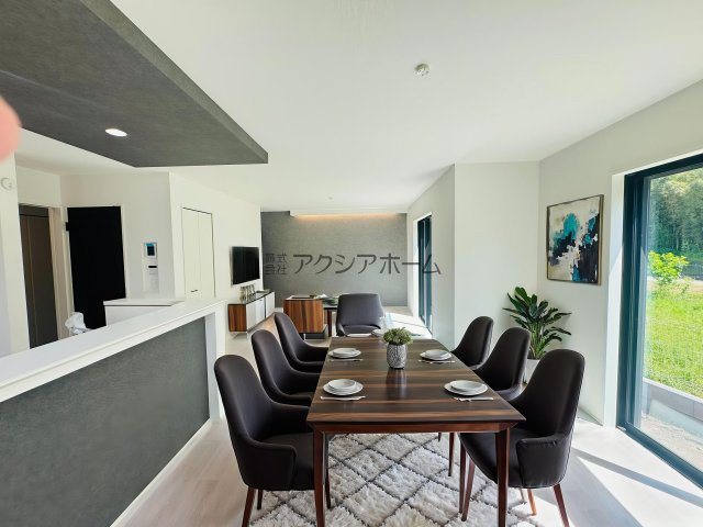飯能市青木・全9棟　新築一戸建　9号棟　～平屋建て～の内装|LDK20.2帖（家具はCG画像での表示になります）