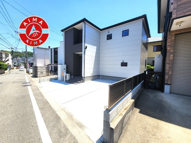福岡市東区松崎2丁目第1-1棟（1号棟）の前面道路含む現地写真|見学の時間などお気軽にお問い合わせ下さい。