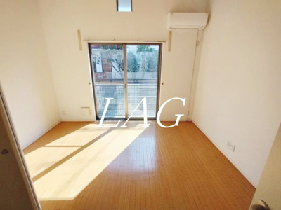 【居間・リビング】 | サンセール五香 | 洋室のお部屋です。