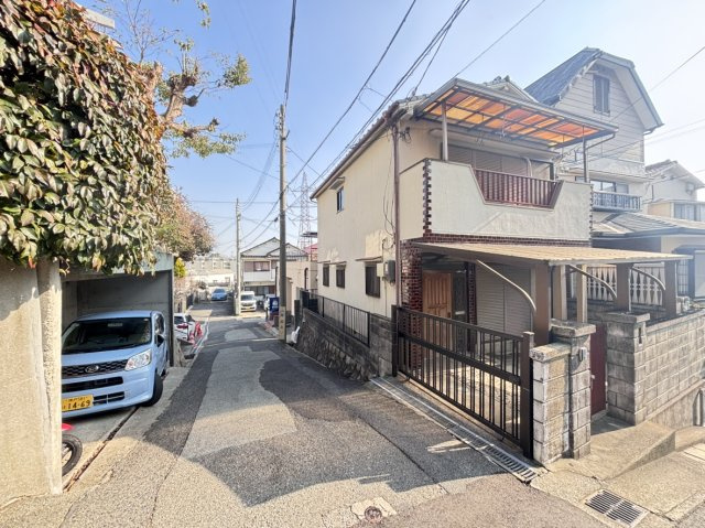 篠原台　建物付き土地の外観