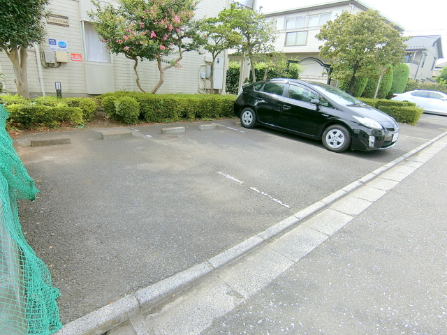シティハイム　アーバンハイムＡの駐車場