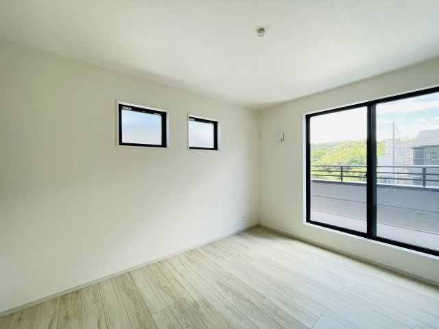 『八王子市新築戸建て』八王子市小比企町1429-2【仲介手数料無料】　１期の洋室|～仲介手数料無料☆八王子ひなた不動産～八王子市小比企町　新築戸建て