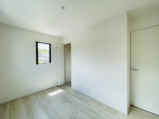 『八王子市新築戸建て』八王子市小比企町1429-2【仲介手数料無料】　１期の洋室|～仲介手数料無料☆八王子ひなた不動産～八王子市小比企町　新築戸建て