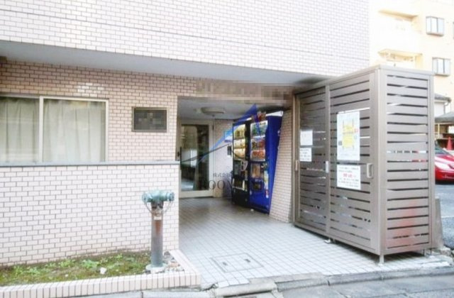 マリオン鶯谷第二のエントランス|エントランスです。