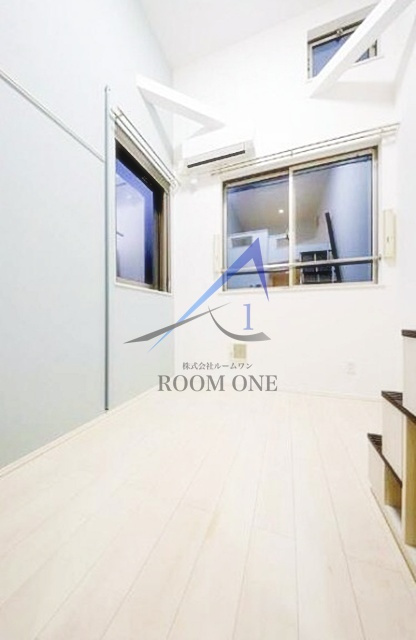 ハーモニーテラス日ノ出町の居間・リビング|洋室のお部屋です。