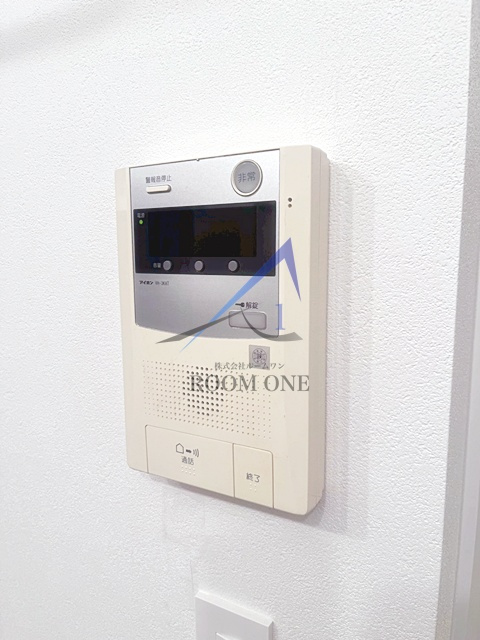 ハイネス要町のセキュリティ|モニター付きインターホンです。