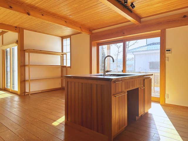 中古戸建　郡山市安積荒井一丁目　安積第一小・安積中のキッチン|ゆとりのあるキッチンスペース。