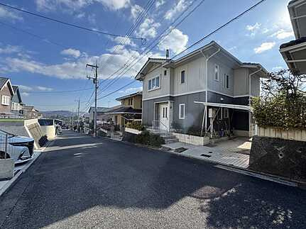 佐伯区観音台３丁目の前面道路含む現地写真