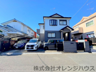 【外観】 | 厚木市山際　中古戸建 | どこか心が落ち着く現地。都会の派手さはありませんが、のどかで落ち着いた街並みが印象的です。本厚木駅・海老名駅の2駅にアクセスできる利便性もございます。