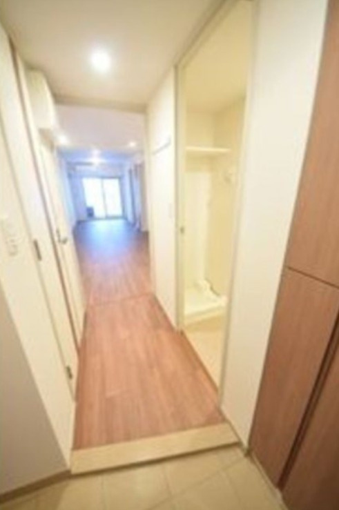 レジディア荻窪Ⅲの玄関