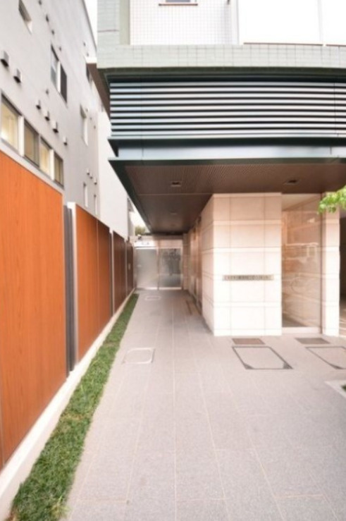 レジディア荻窪Ⅲのエントランス