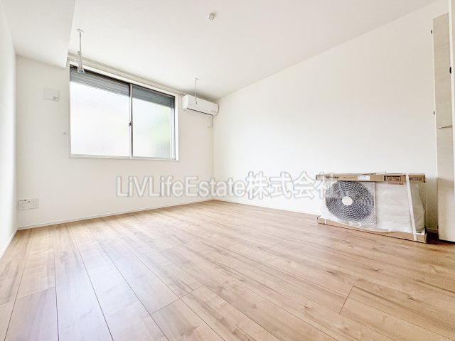 クレスト東村山（旧エテルノヴァローレ東村山）の居間・リビング