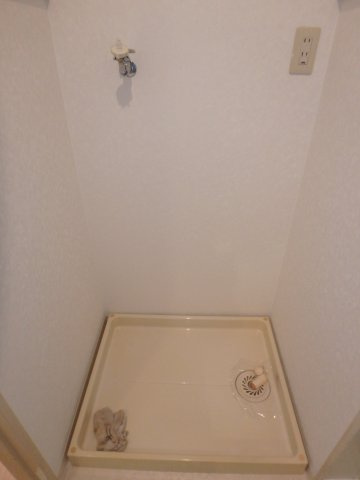 クレセール・フジのその他|室内洗濯機置き場