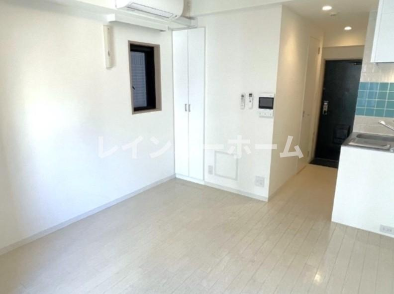 SOCIETY SEASONSの内装