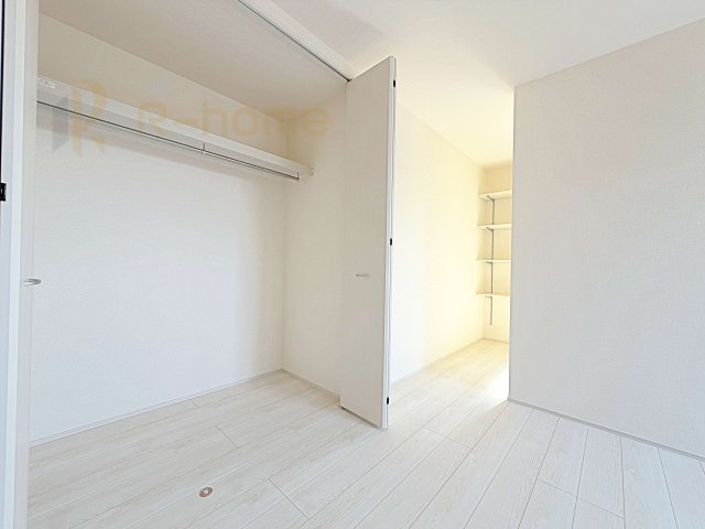 小美玉市希望ヶ丘1期　新築戸建て　1号棟の収納|人気のウォークインクローゼット！アウター類はもちろん、季節ものや寝具も収納できます！