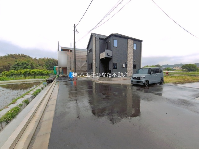 祝　成約　八王子市　小比企町　新築戸建て　１期の前面道路含む現地写真|～仲介手数料無料☆八王子ひなた不動産～八王子市小比企町　新築戸建て