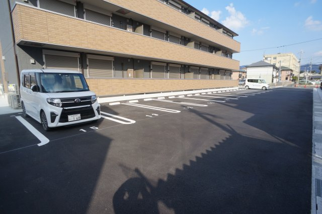 セレストの駐車場