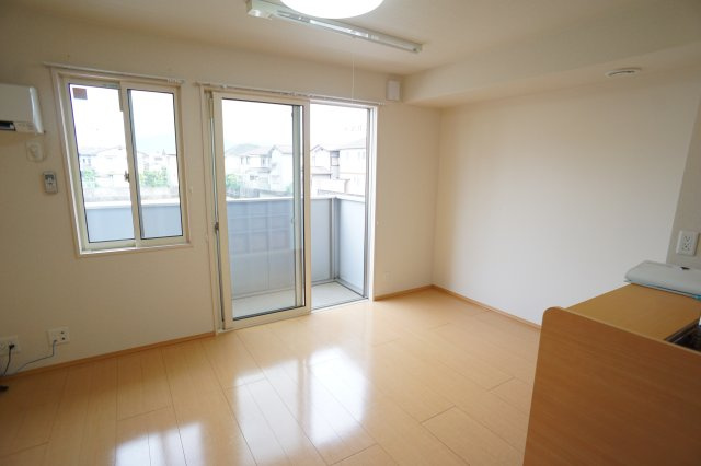 セジュール恋の窪の居間・リビング