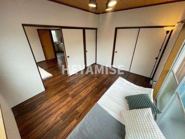 PEACE HOME 白木の洋室