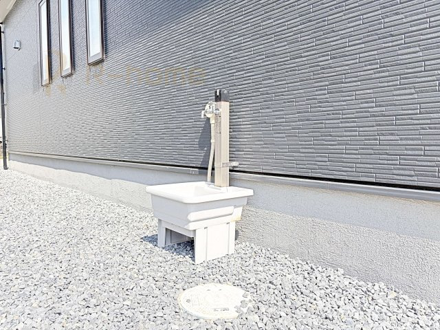 小美玉市希望ヶ丘1期　新築戸建て　3号棟の設備|嬉しい立水栓付き！洗車や水やりもラクラクです♪