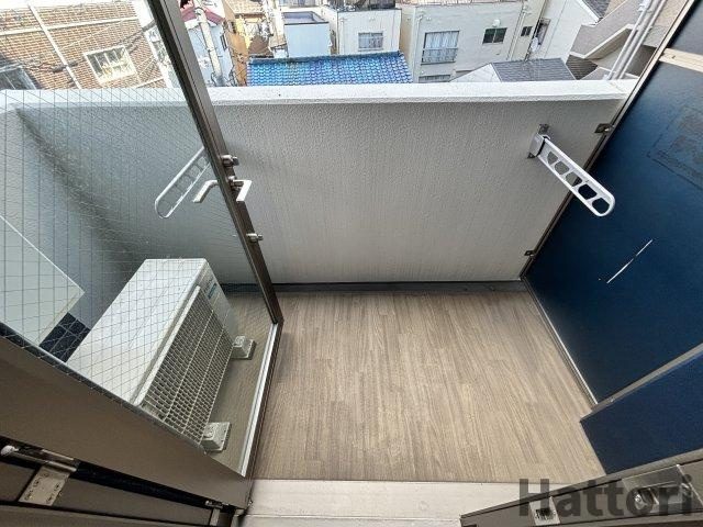 プレサンス　OSAKA　西中島リエゾンのバルコニー