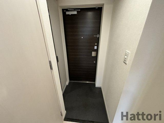 プレサンス　OSAKA　西中島リエゾンの玄関