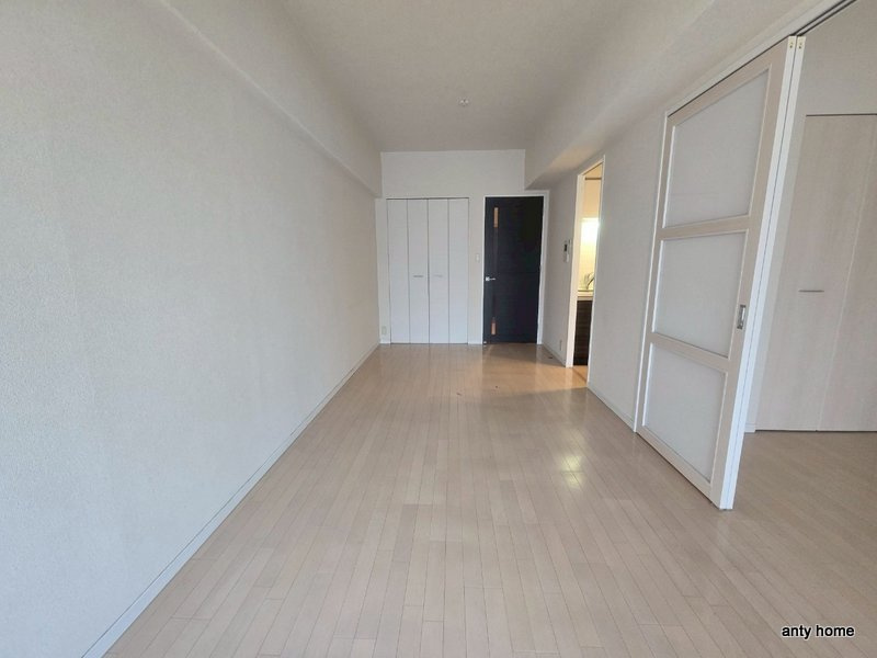 ES-Grande大阪 City Avenue　仲介手数料無料の居間・リビング