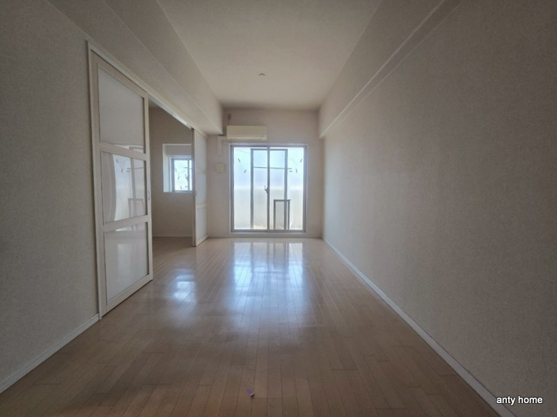 ES-Grande大阪 City Avenue　仲介手数料無料の居間・リビング